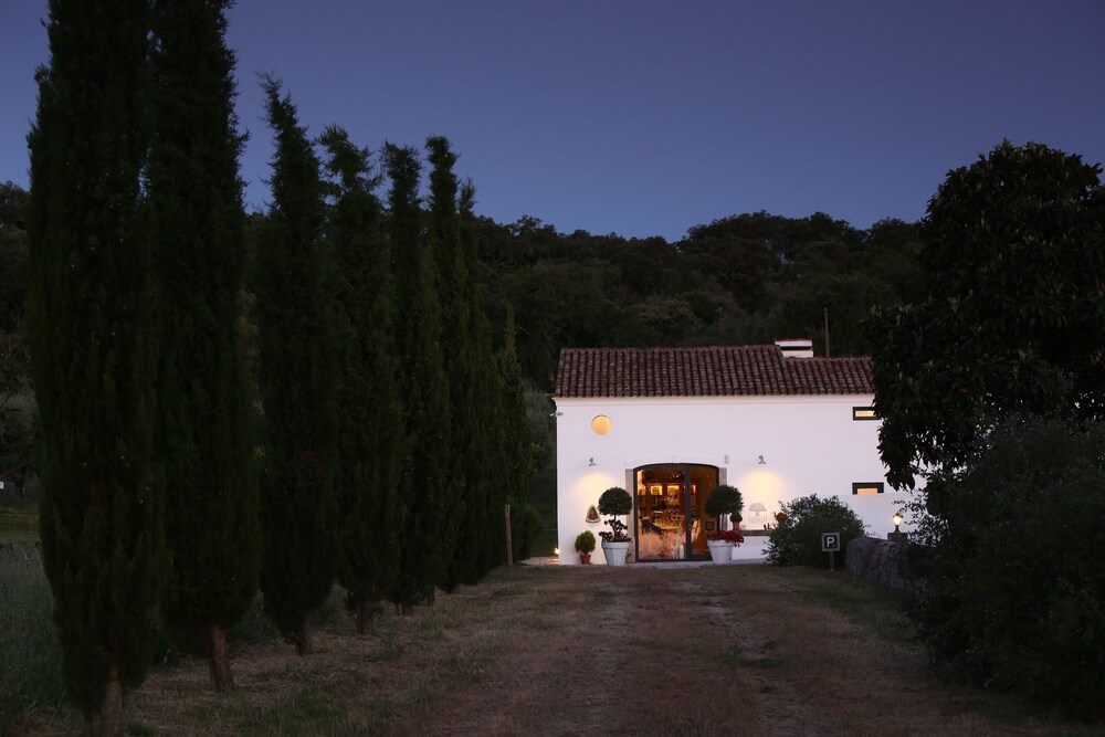 Imani Country House 3/54