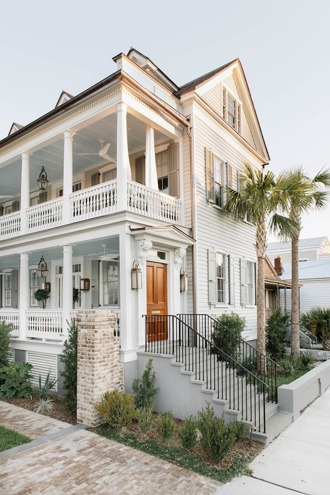 86 Cannon Historic Inn 7/63
