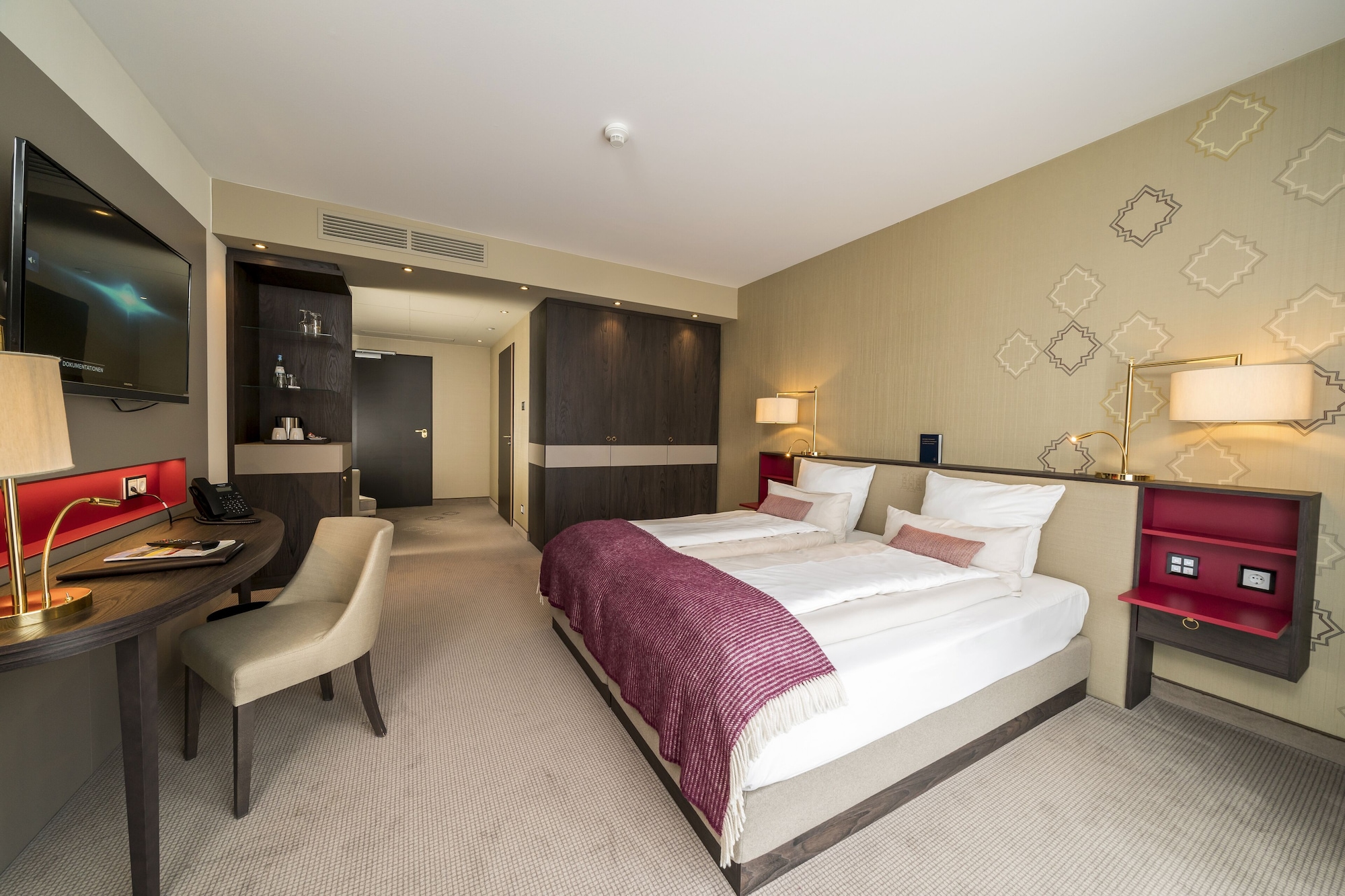 Superior, King Bed, City View, Allergy Friendly