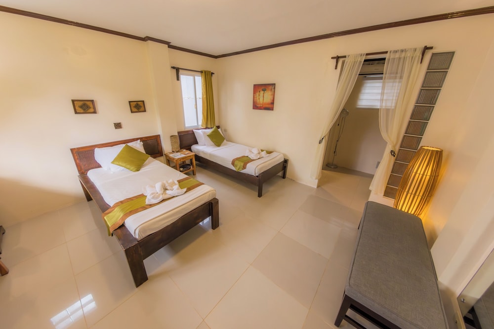Palms Cove Resort 18/73