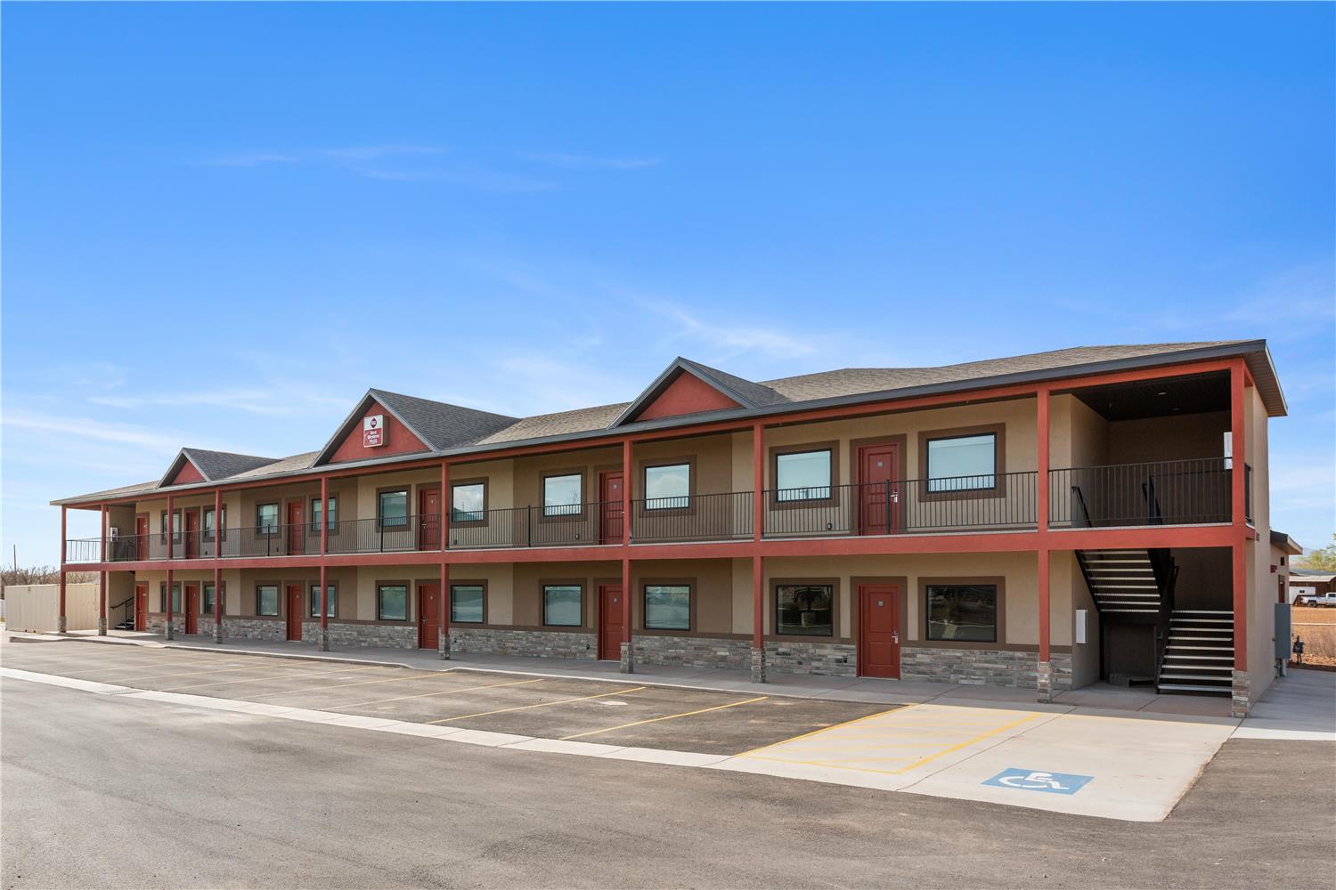 Best Western Plus Landmark Hotel 1/14