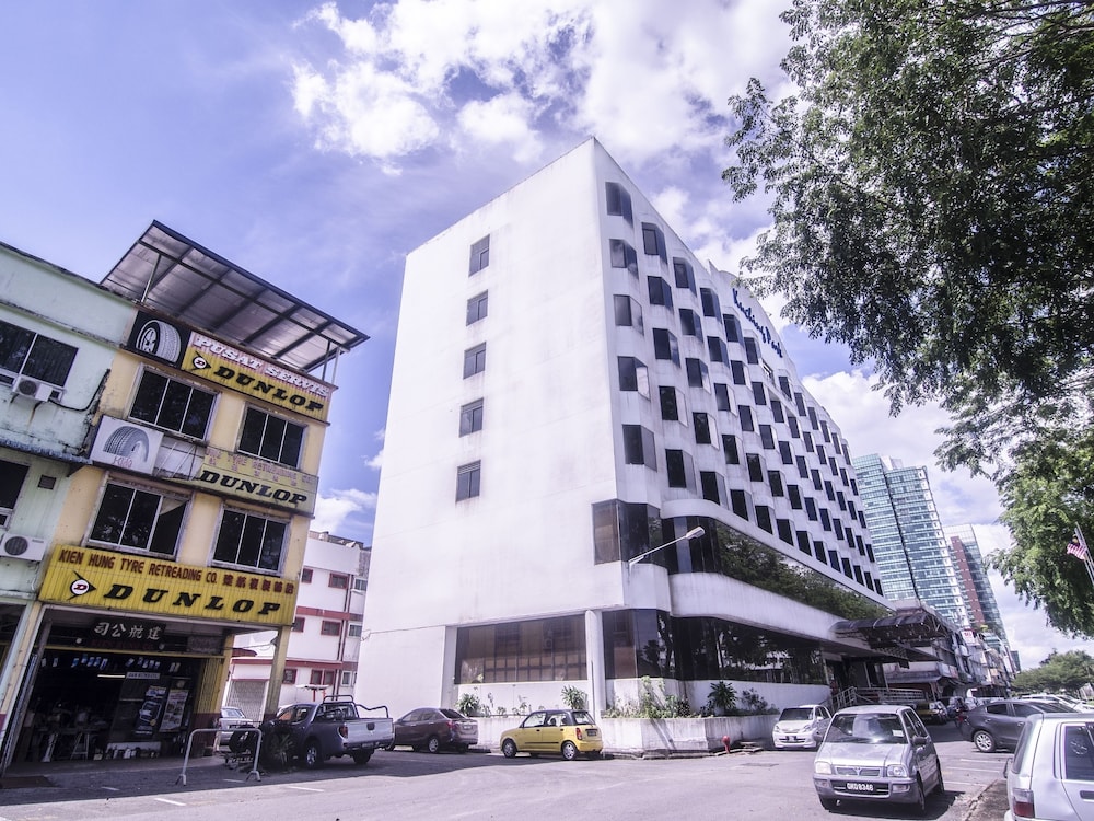 Kuching Park Hotel 4/23
