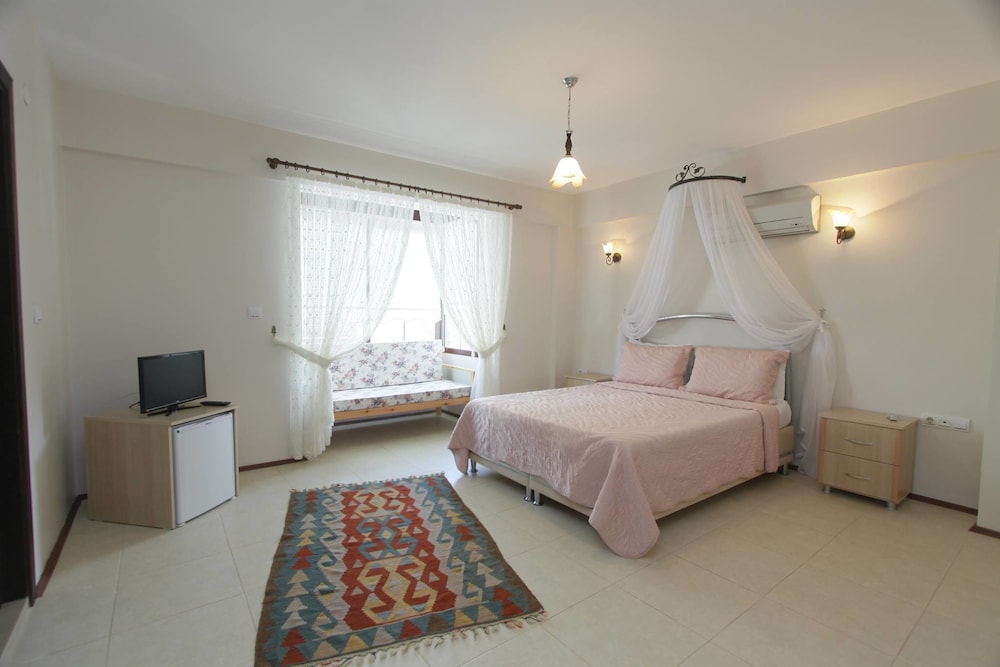 Nano Hotel 6/50