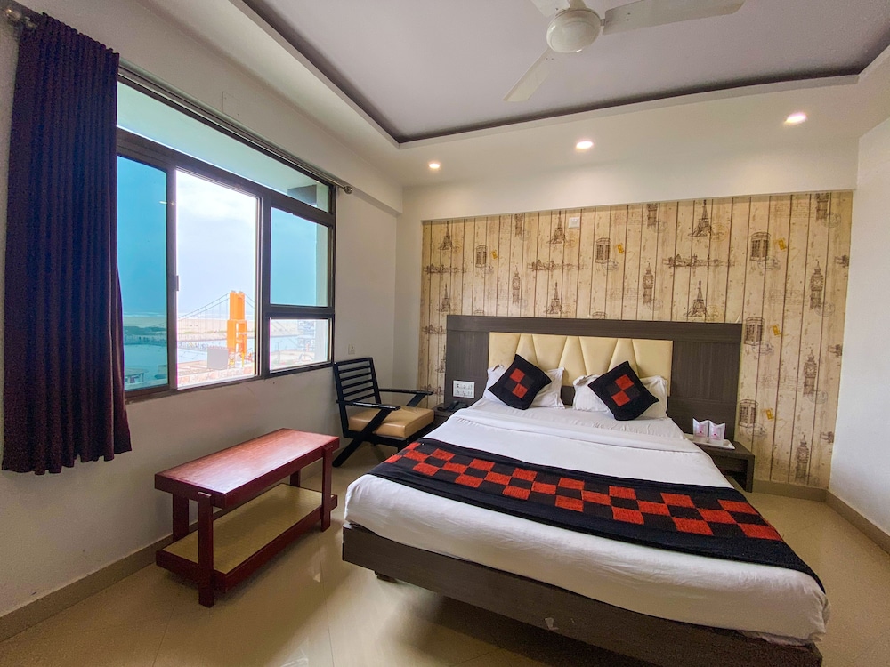 Hotel Gomti 11/40