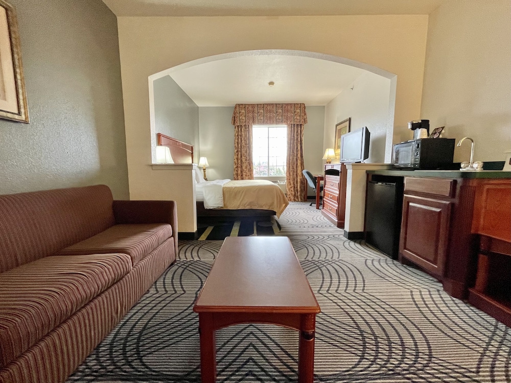 FairBridge Inn & Suites Cleburne 35/62