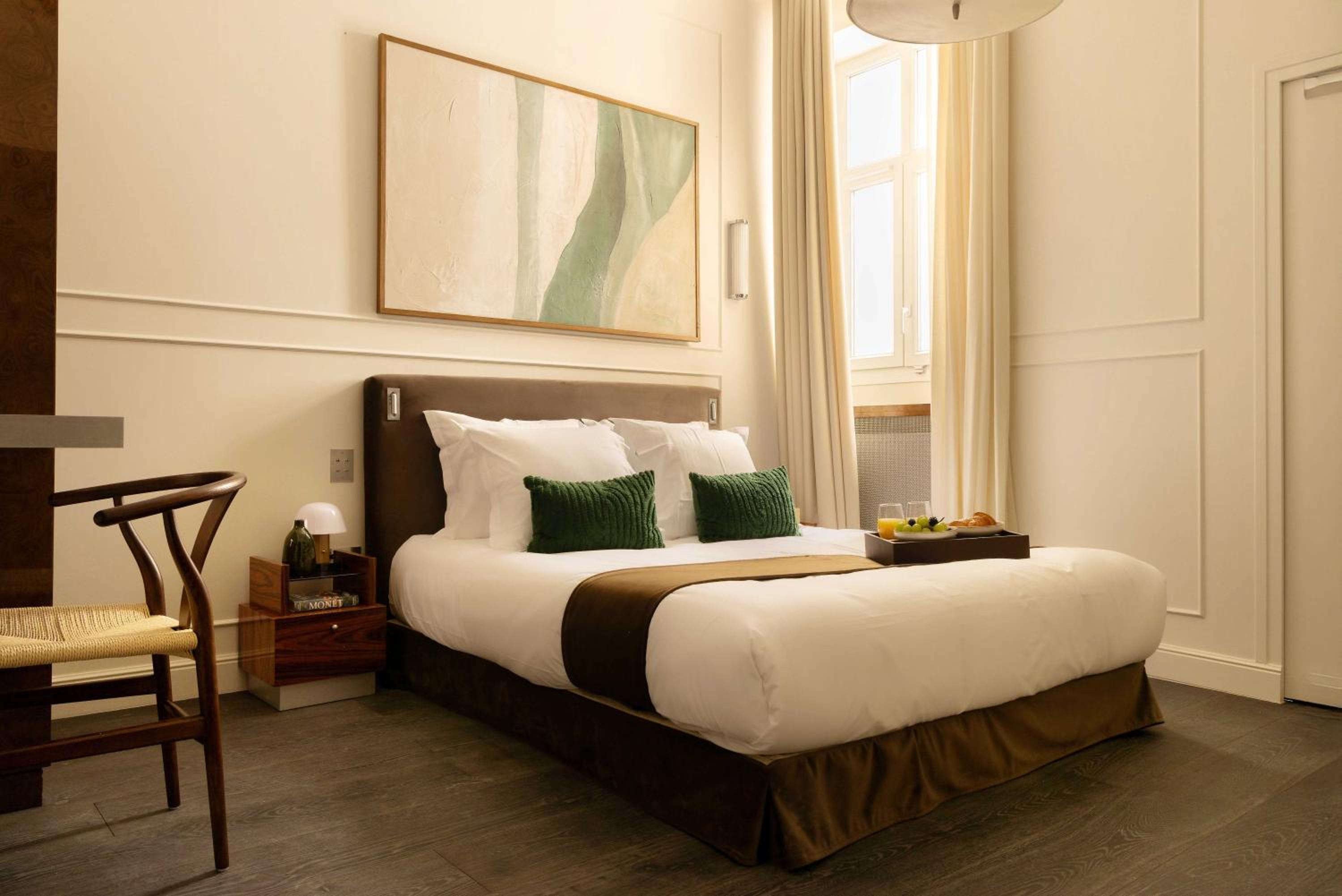 Standard, King Bed
