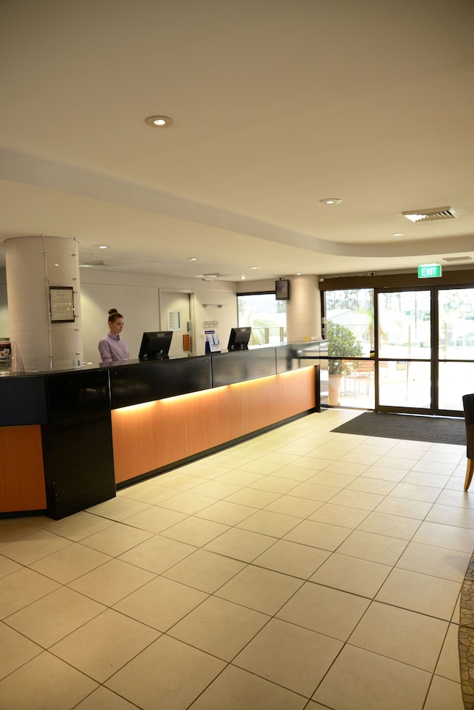 Mercure Penrith 4/69