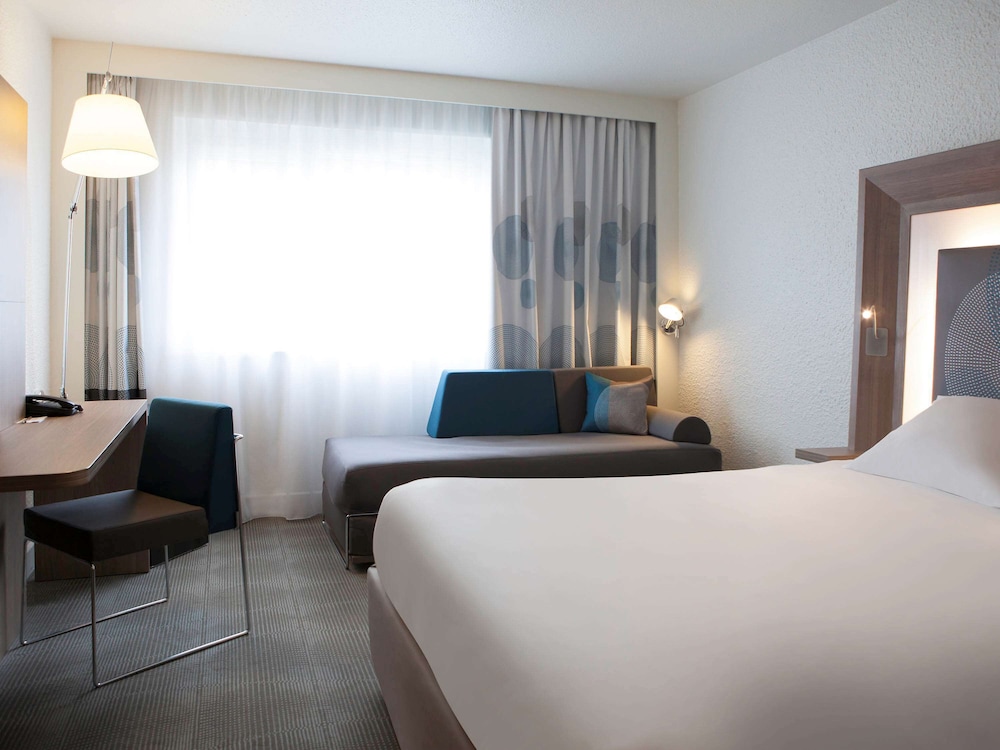 NOVOTEL FONTAINEBLEAU URY 15/51