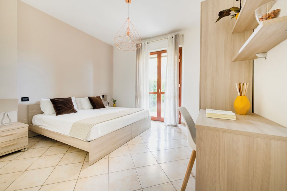 2 Bedrooms, Superior, Apartment, 1 Queen and 1 Single Bed, Sofa, Garden Area