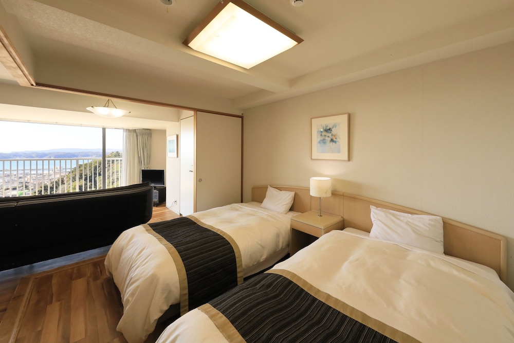 Katsuura Hilltop Hotel & Residence 16/50
