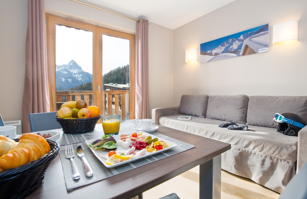 SOWELL RESIDENCES PRA LOUP 39/50