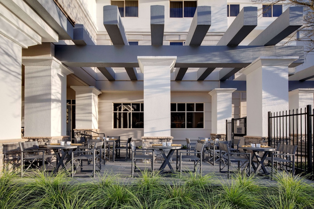 Embassy Suites by Hilton San Rafael at Marin Center 3/64