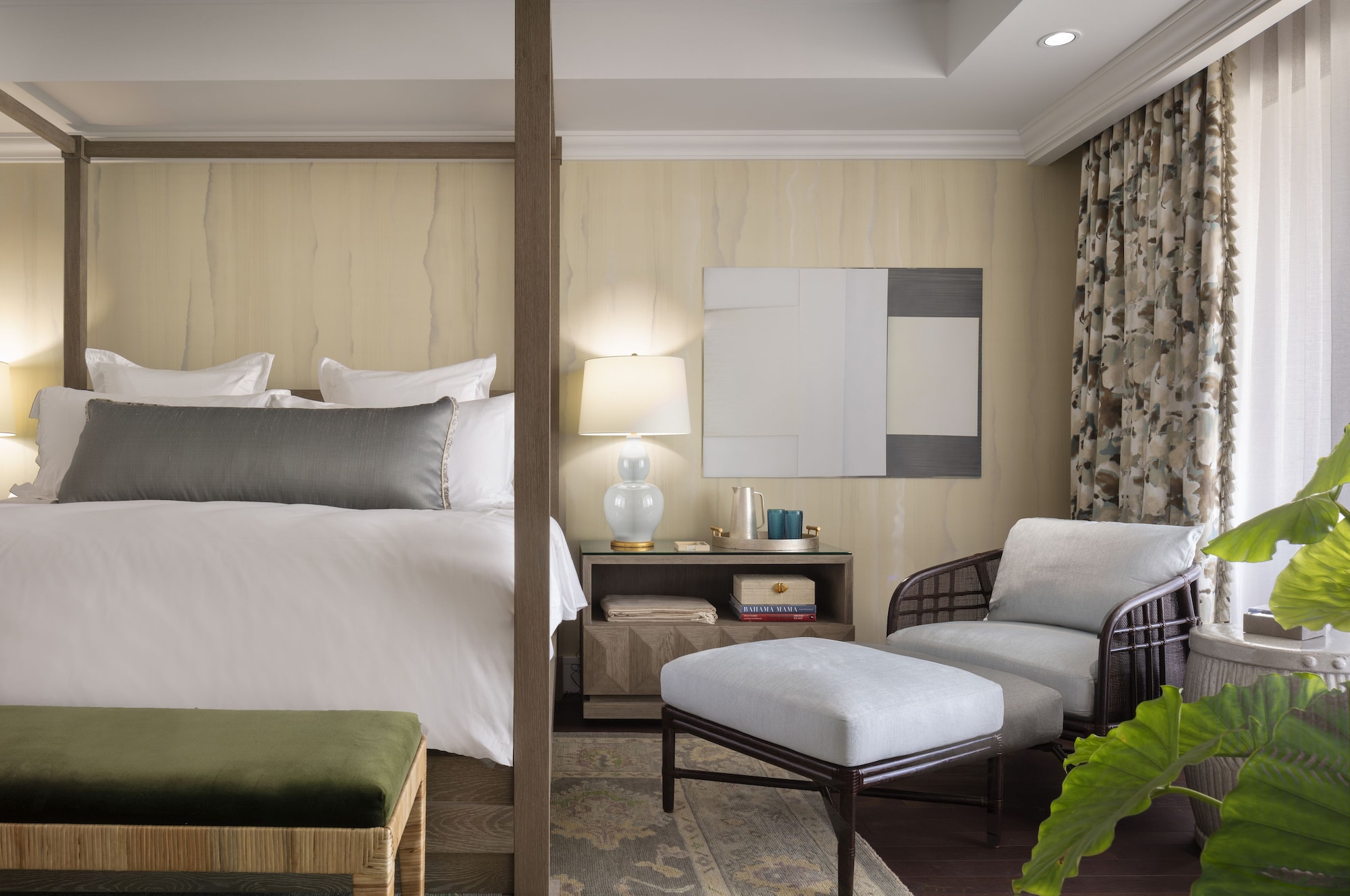 3 BEDROOMS, PENTHOUSE, SUITE