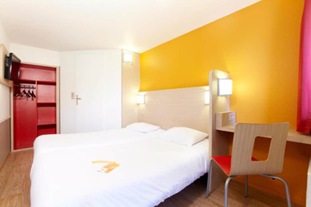 Premiere Classe Valenciennes Ouest - Petite Foret 30/56