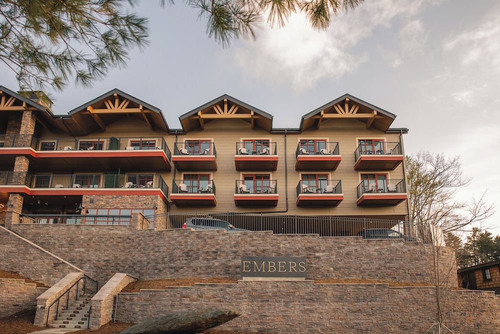 The Embers Hotel 2/50