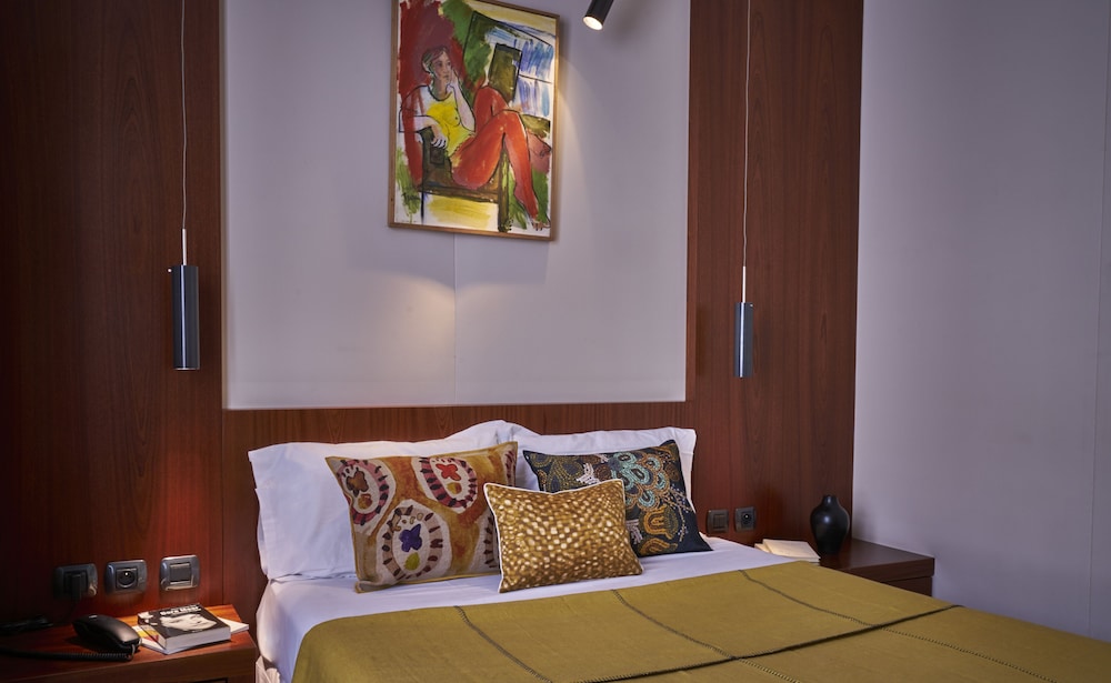 HOTEL BEAUSEJOUR RANELAGH 42/73