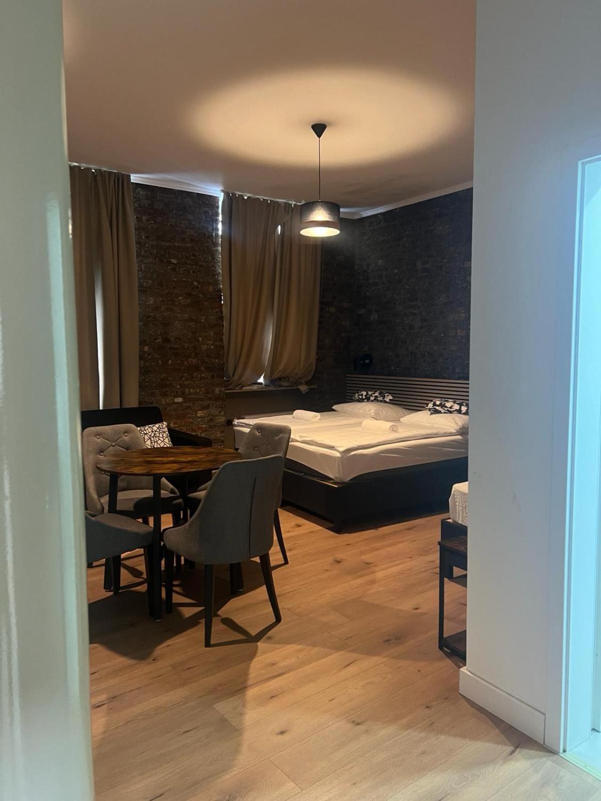 Soers Hotel 50/64