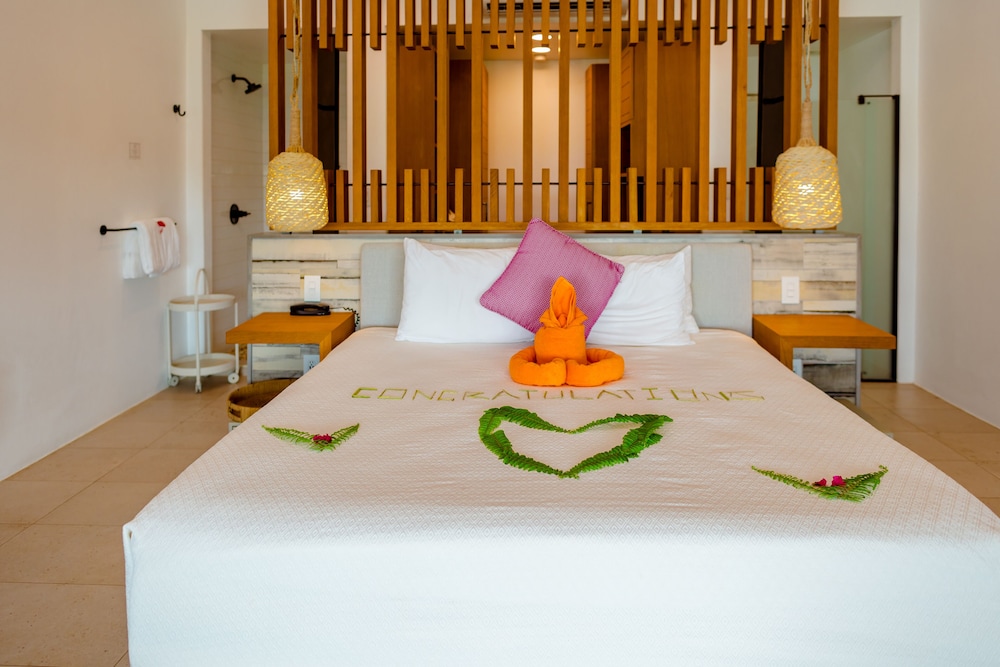 Standard, King Bed, Garden View, Adult Only, Private Pool