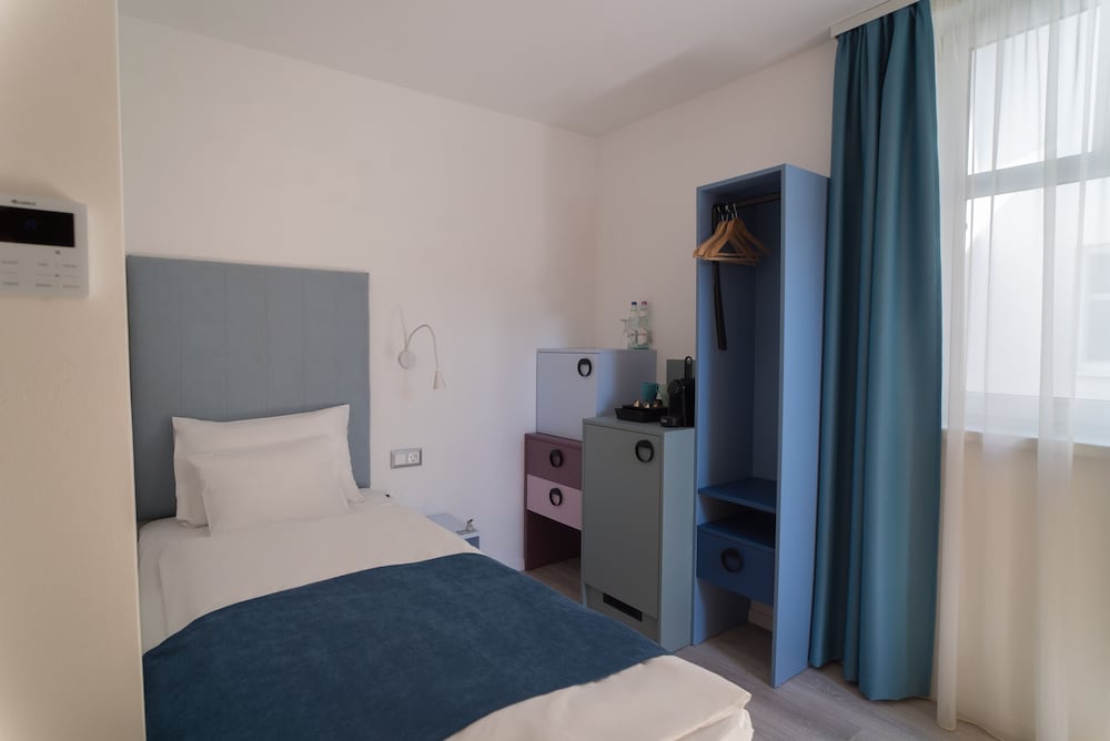 CIVITAS BOUTIQUE HOTEL 12/79