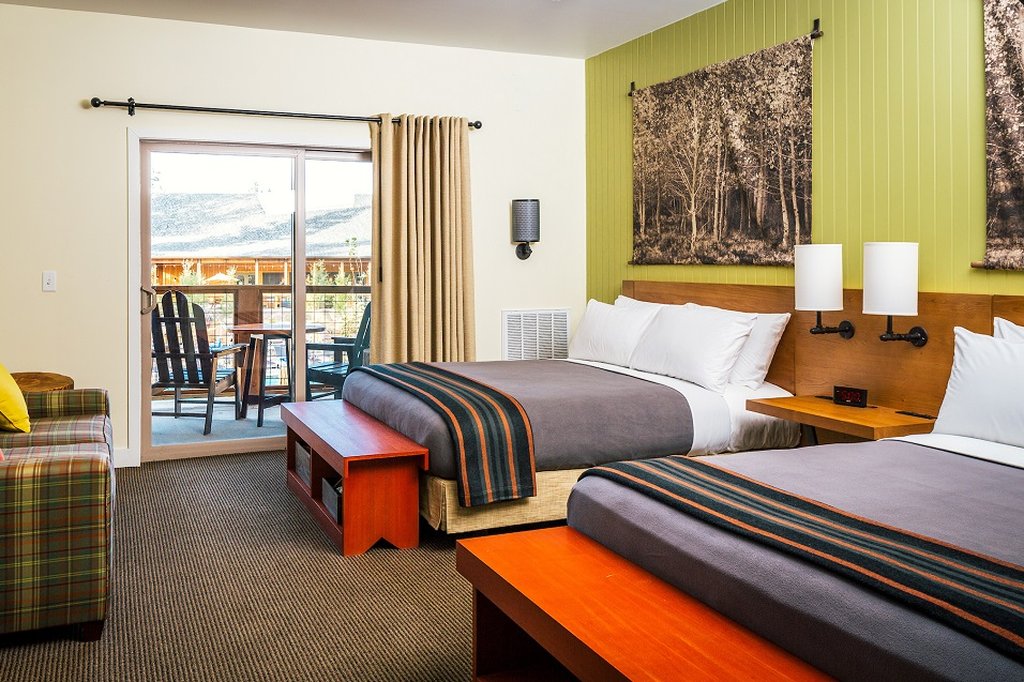 Lodge, 2 Queen Beds