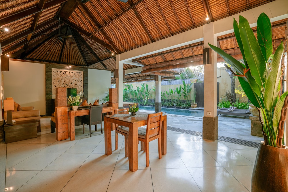 Maya Sayang Pool Villa 40/50