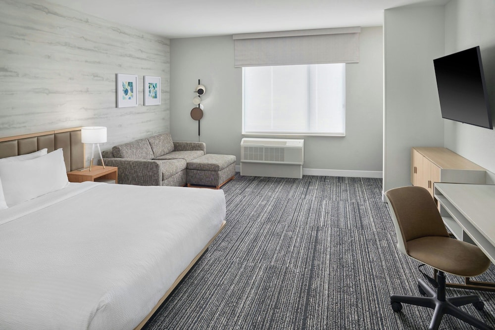TownePlace Suites by Marriott Lansing North 8/43