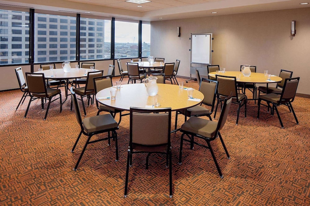 Hyatt House New Orleans/Downtown 52/74