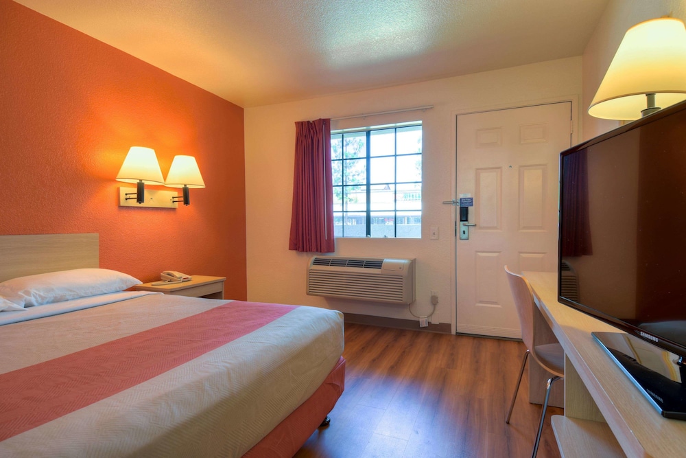 Motel6 San Dimas, CA - Los Angeles 17/46