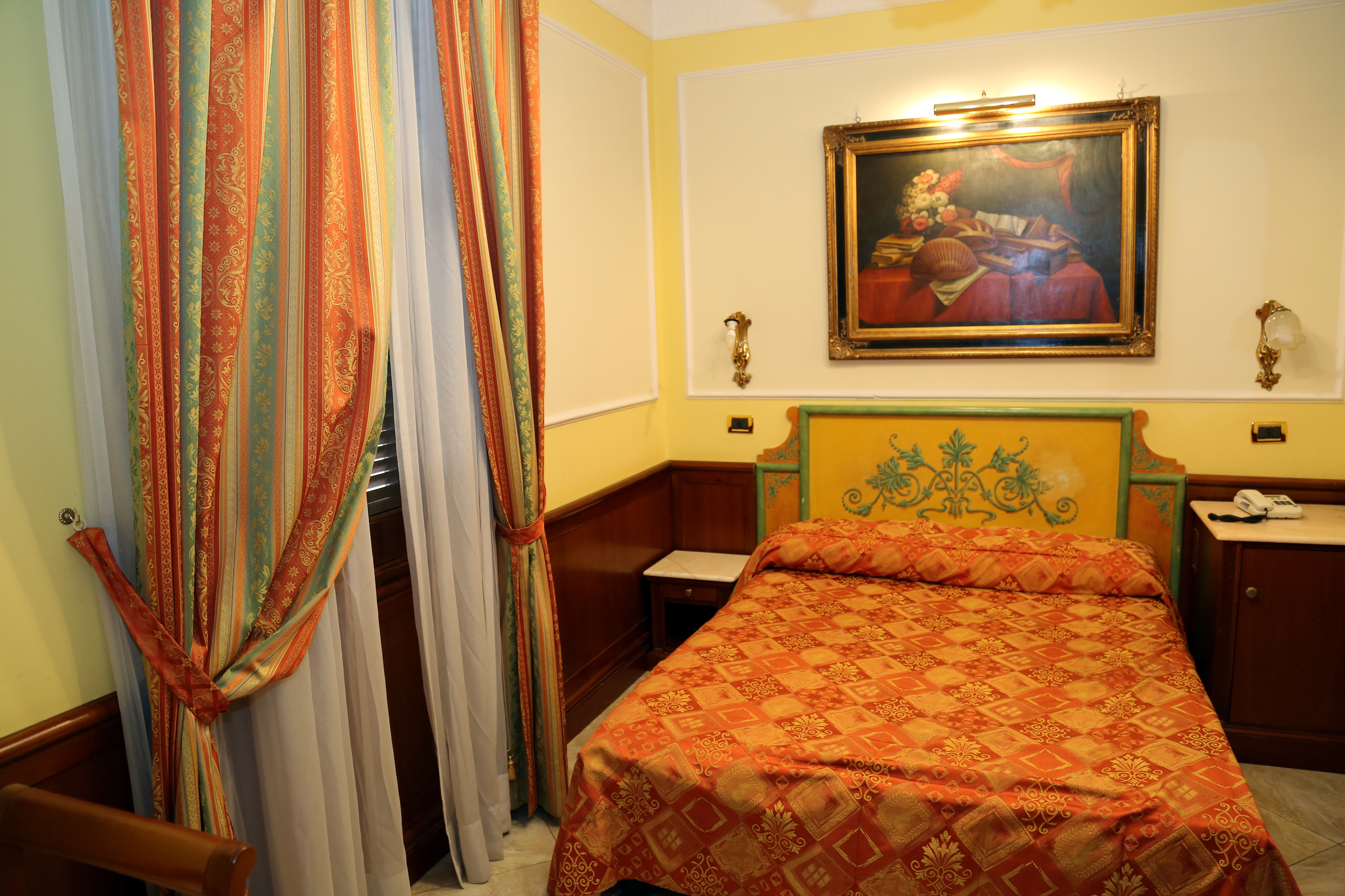 Hotel Borromeo 11/22