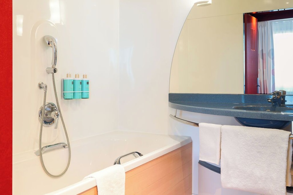 جناح تنفيذي بسرير مزدوج وسرير فردي، Novotel Suites Geneve Aeroport 10/10