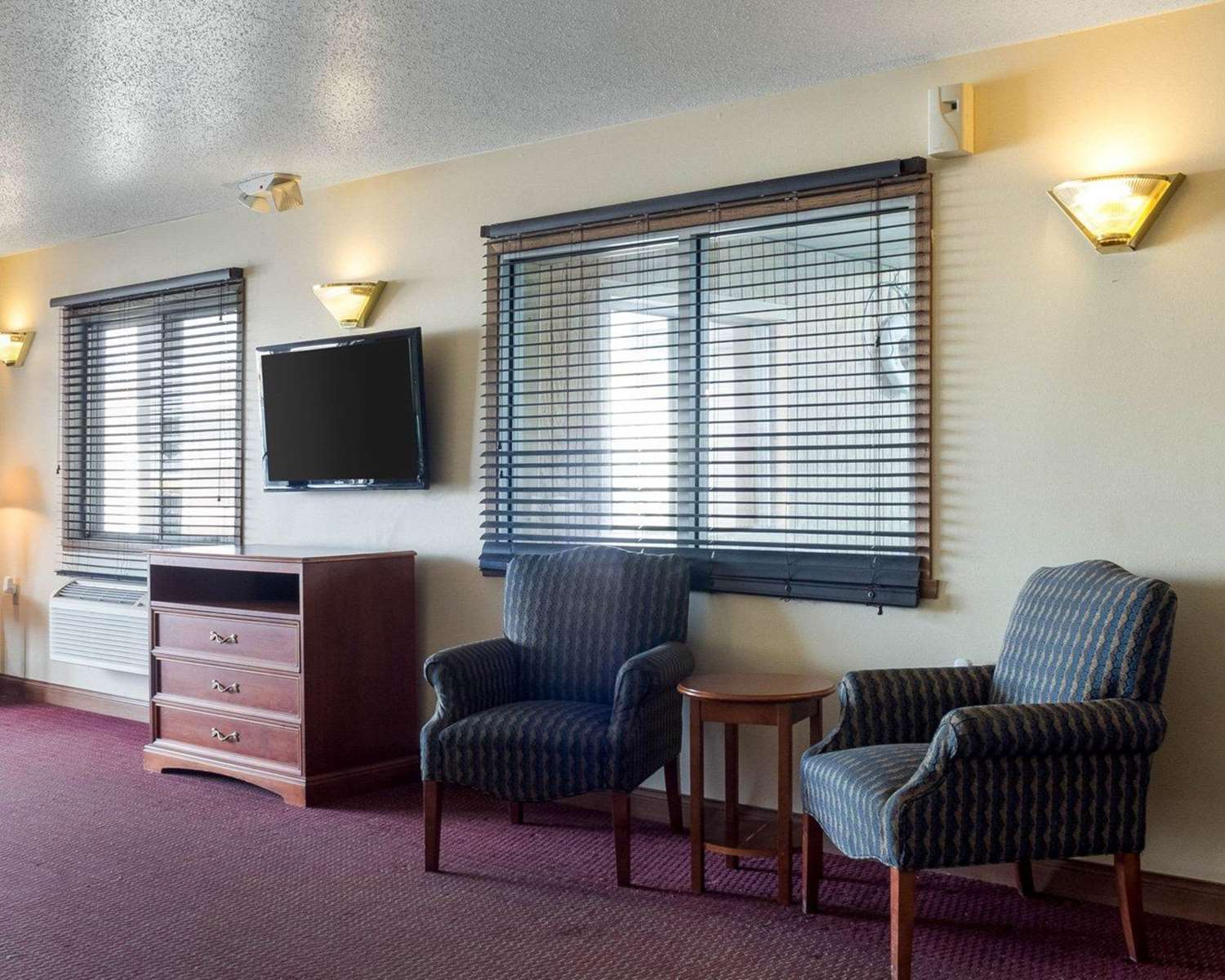 Rodeway Inn West Fargo Main Ave. 7/13