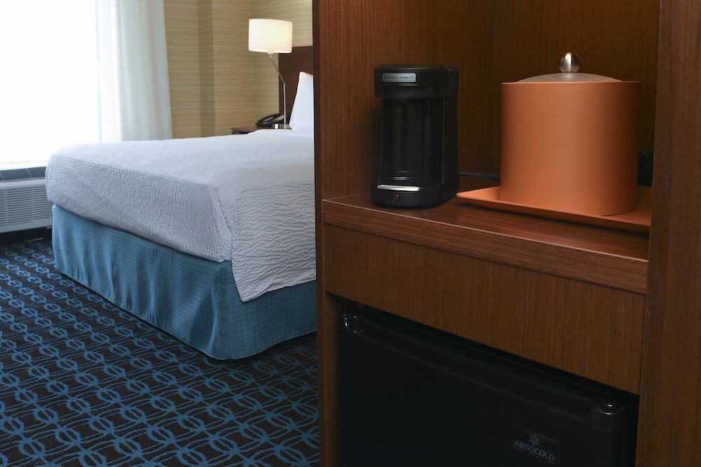 Fairfield Inn Suites Omaha West 15/52