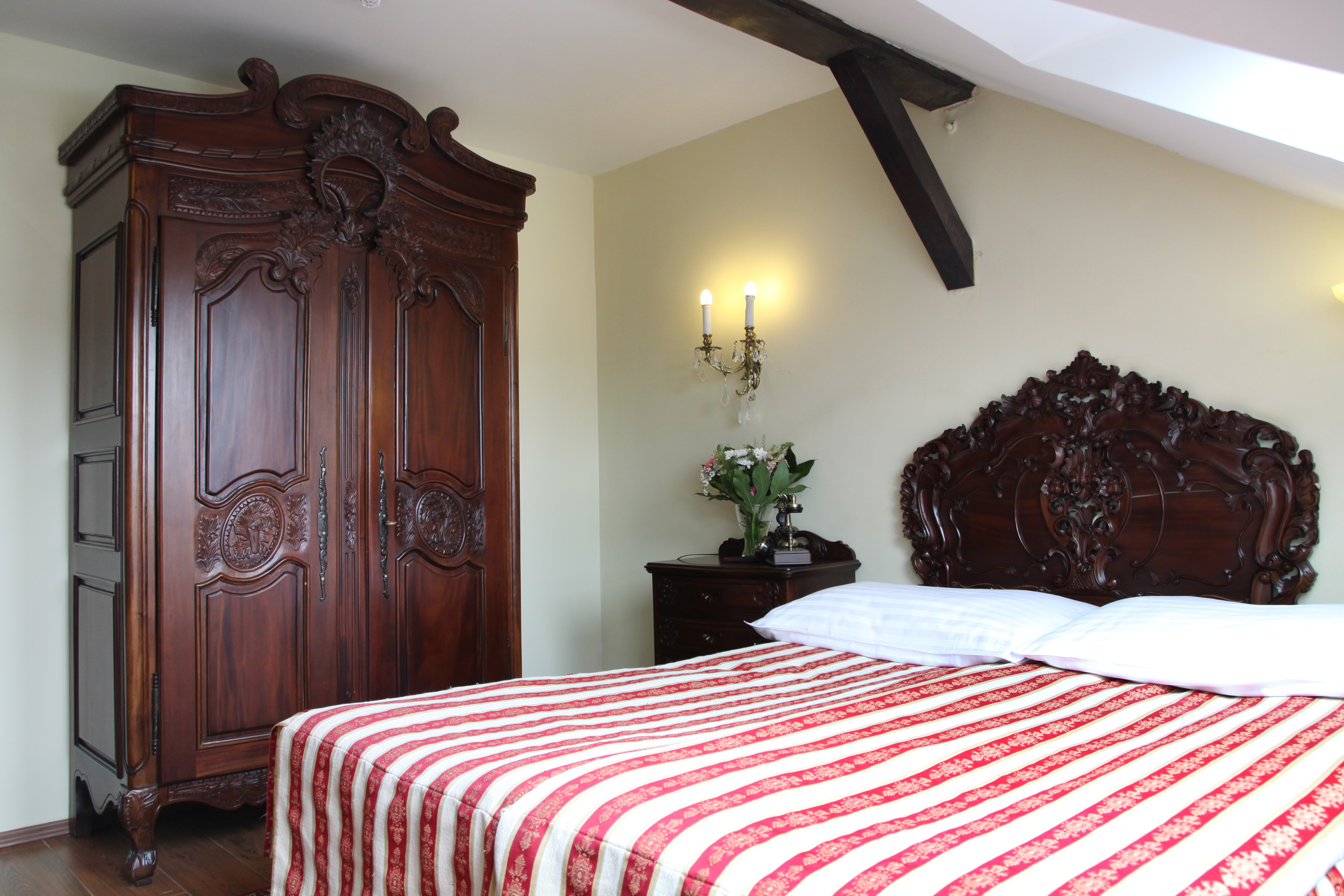 King Charles Boutique Residence 2/30