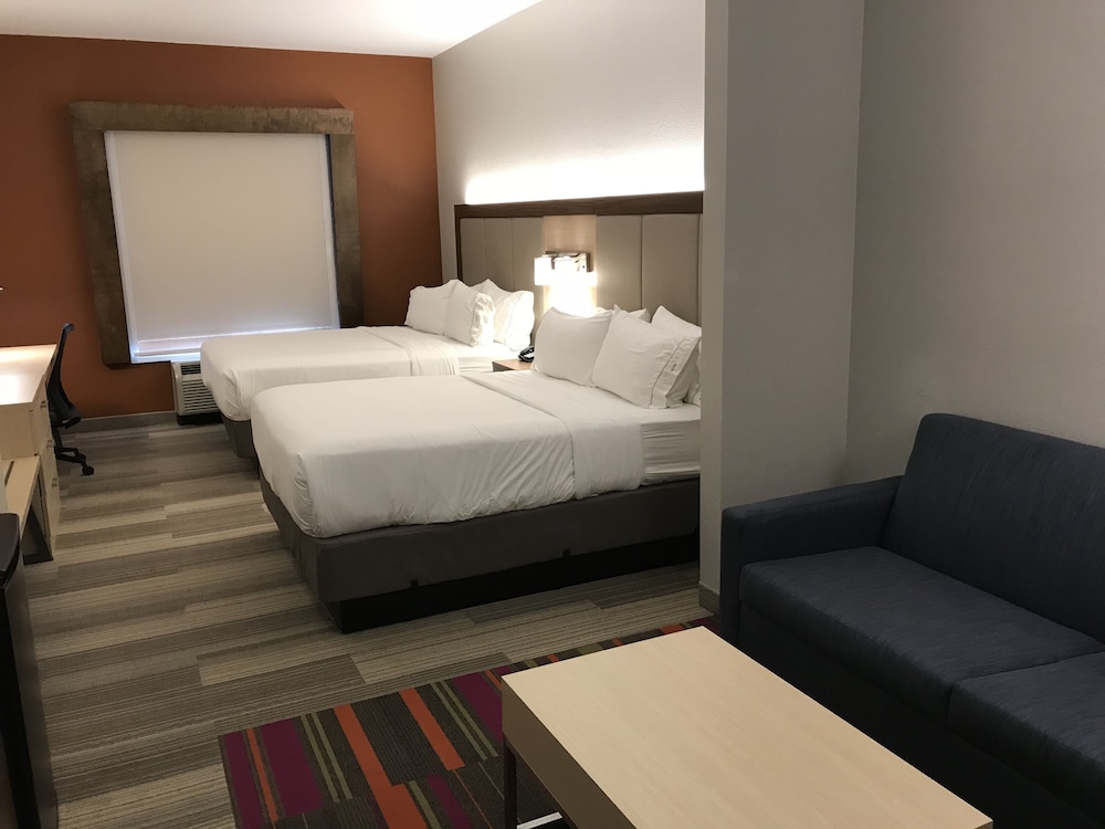 Holiday Inn Express Orlando South Davenport 16/70