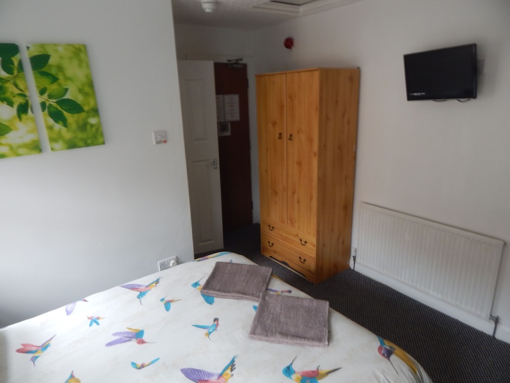 Llanryan Guest House 35/39