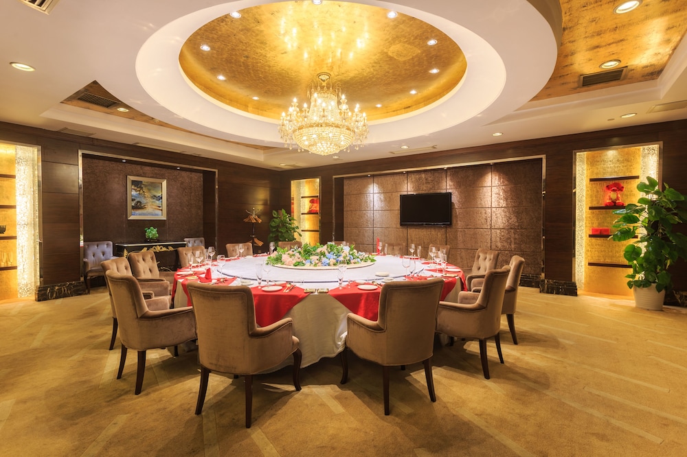Changsha Xiaoxiang Huatian Hotel 42/54