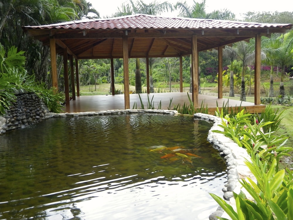 Macaw Lodge 26/64