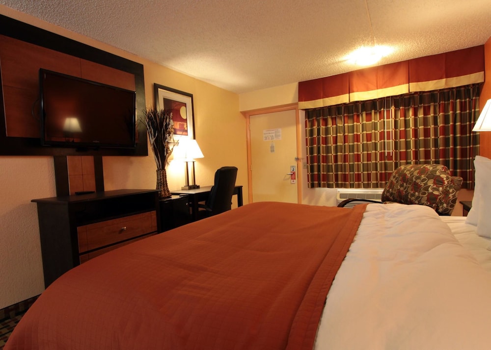 Days Inn By Wyndham Independence 17/45