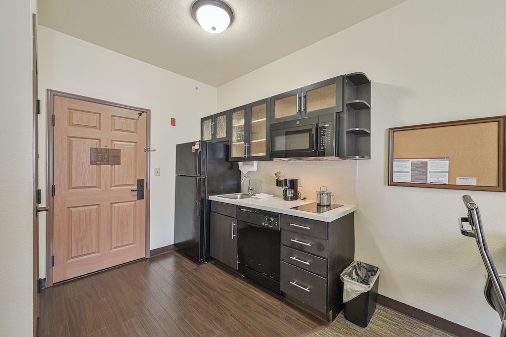 Candlewood Suites Tulsa 8/54
