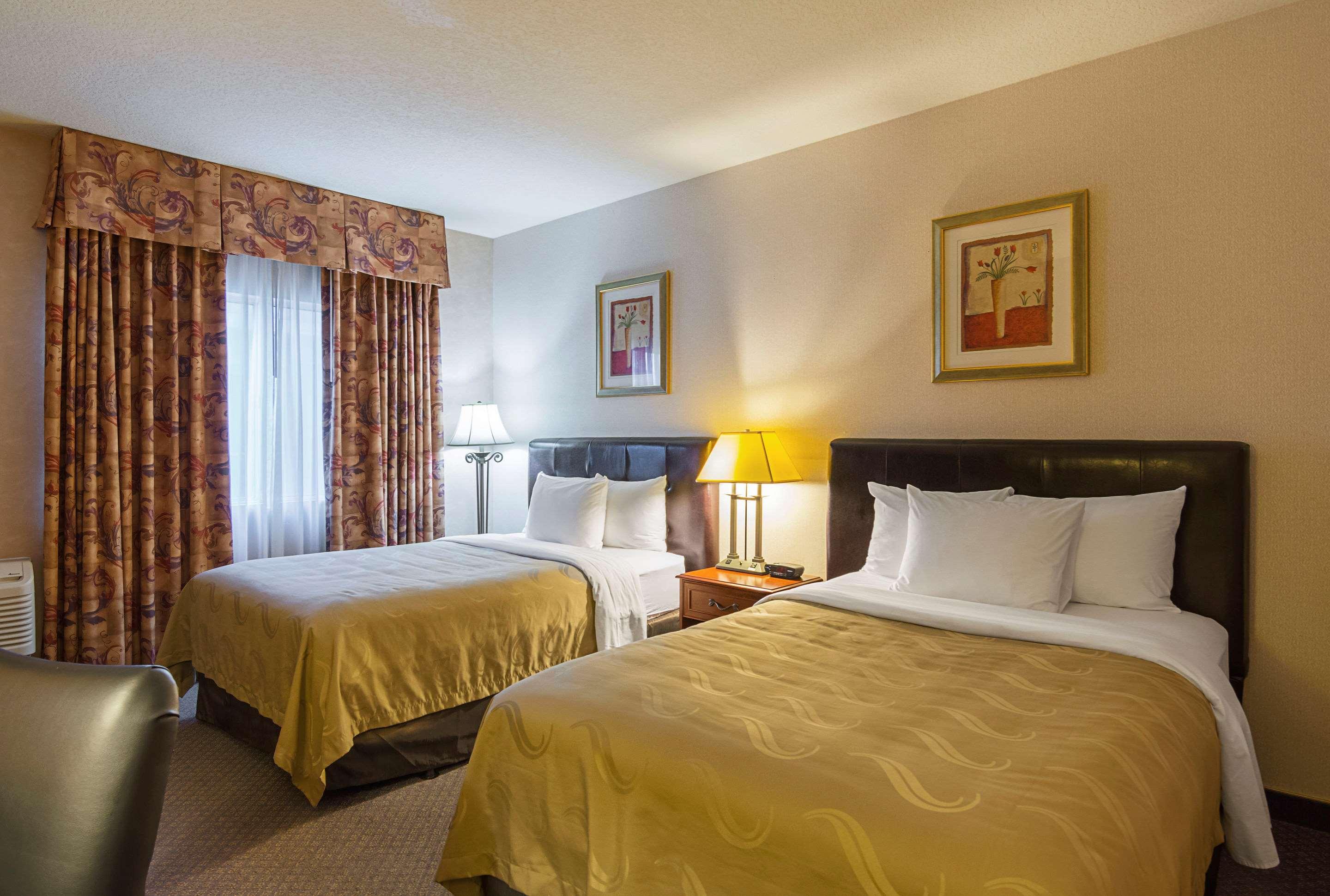 ROOM, 2 DOUBLE BEDS