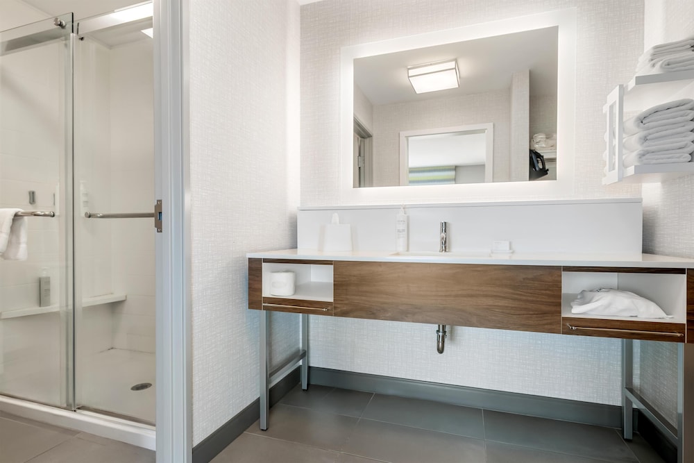 Hampton Inn Suites Pekin Peoria Area Il 56/56