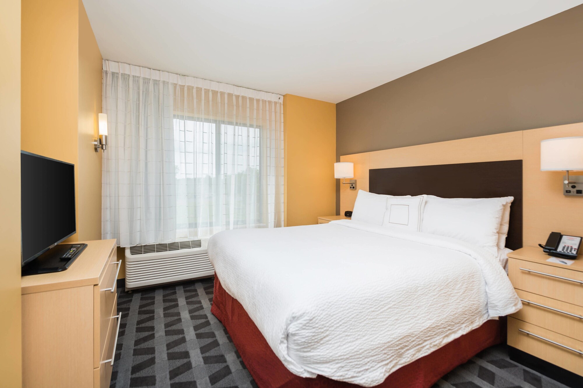 2 Bedrooms, Suite
