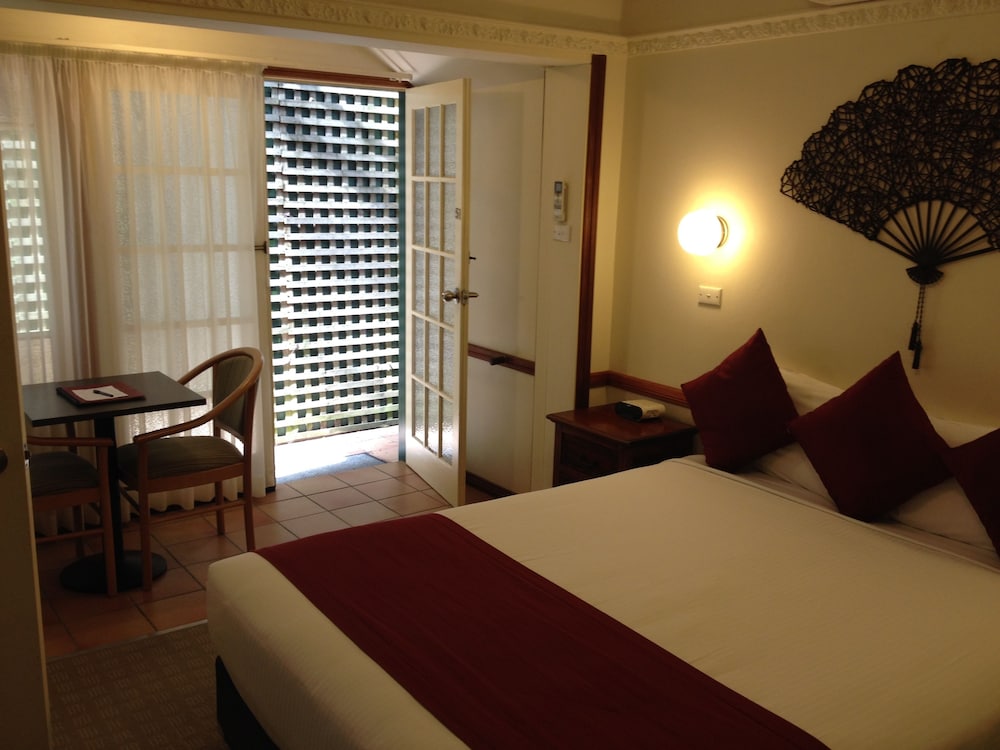 Spa, Queen Bed