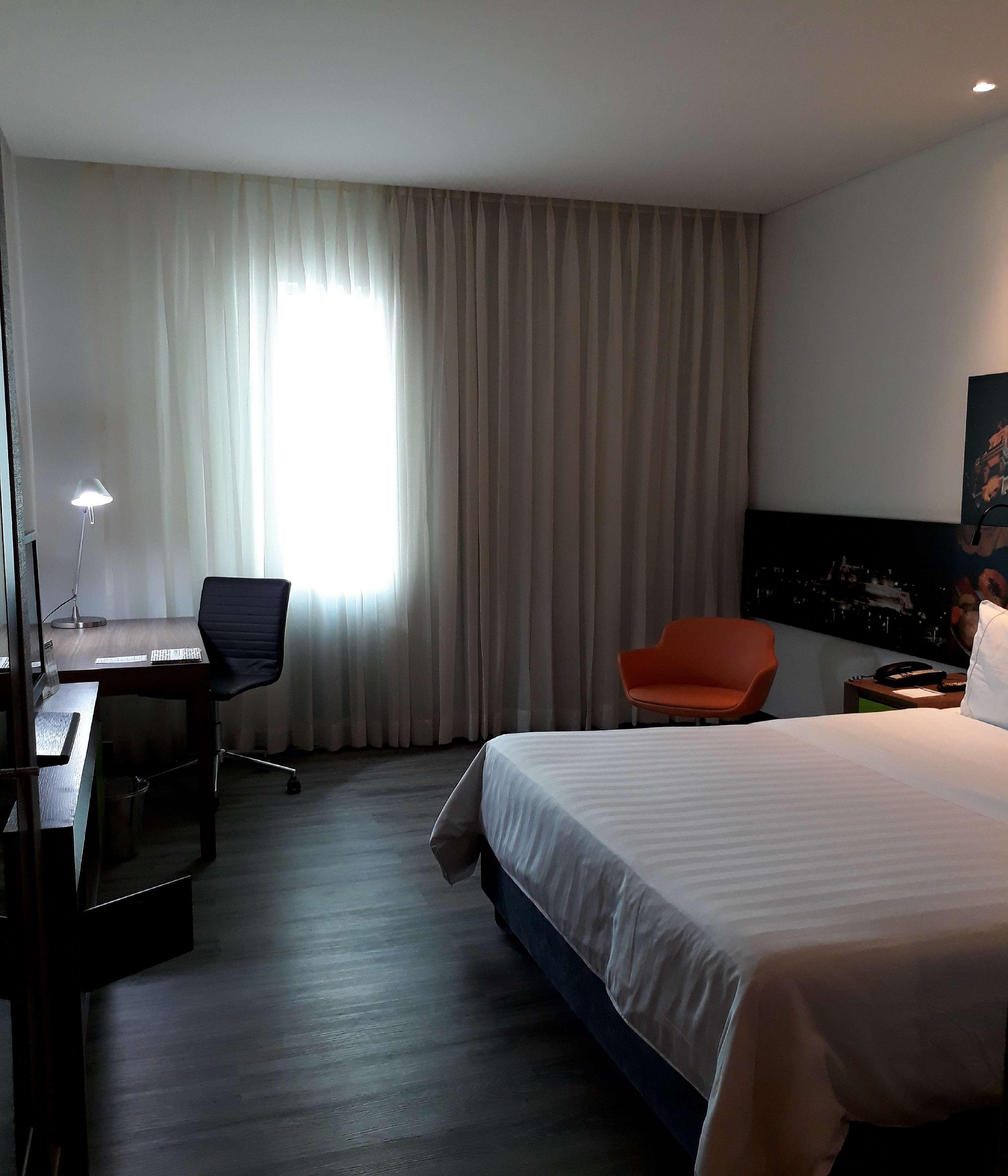 ROOM, TWIN BEDS, ACCESSIBLE