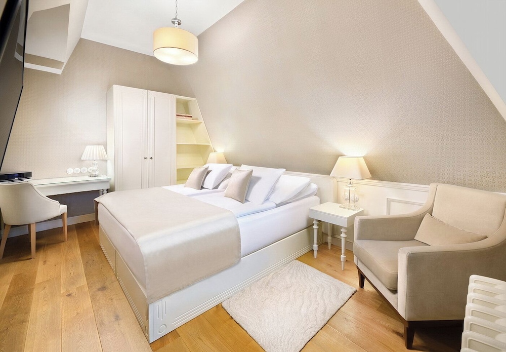 Hotel Lomnica 15/49
