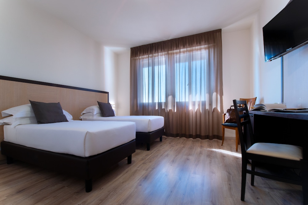 CDH Hotel Modena 9/55