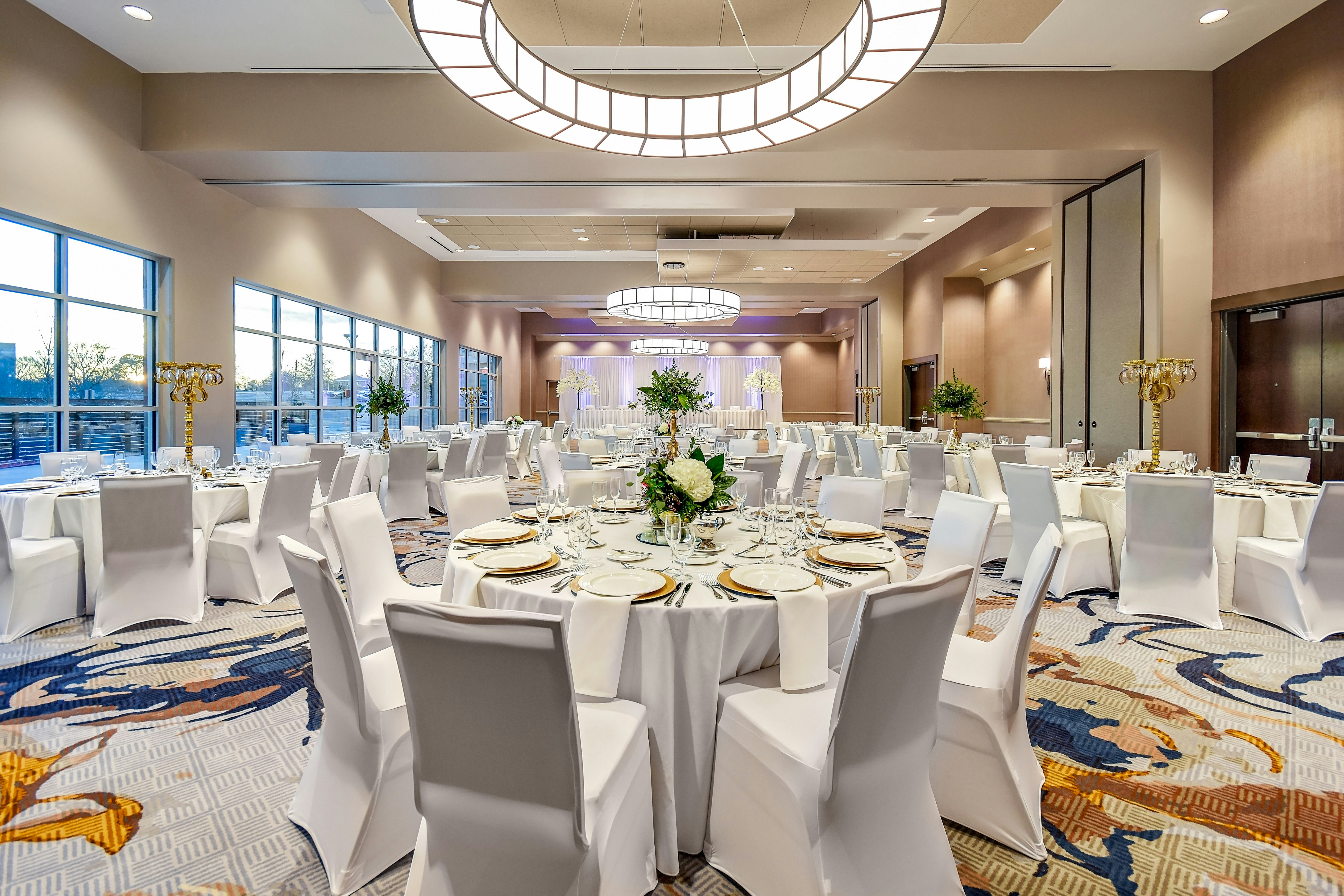 Embassy Suites by Hilton Jonesboro Red Wolf Convention Center 57/60