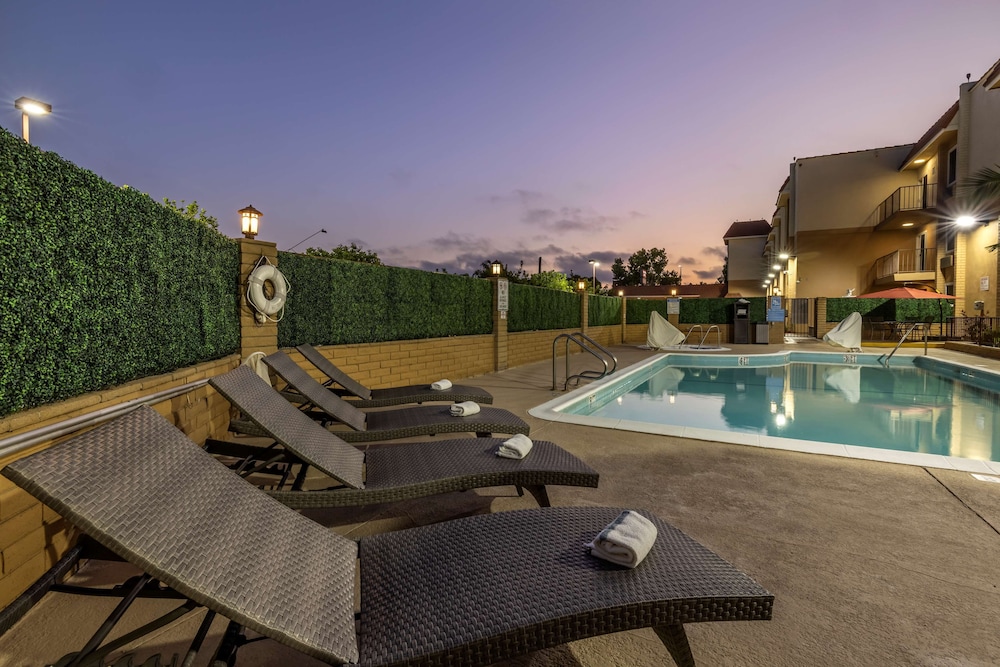 Best Western Plus South Bay Hotel 5/36