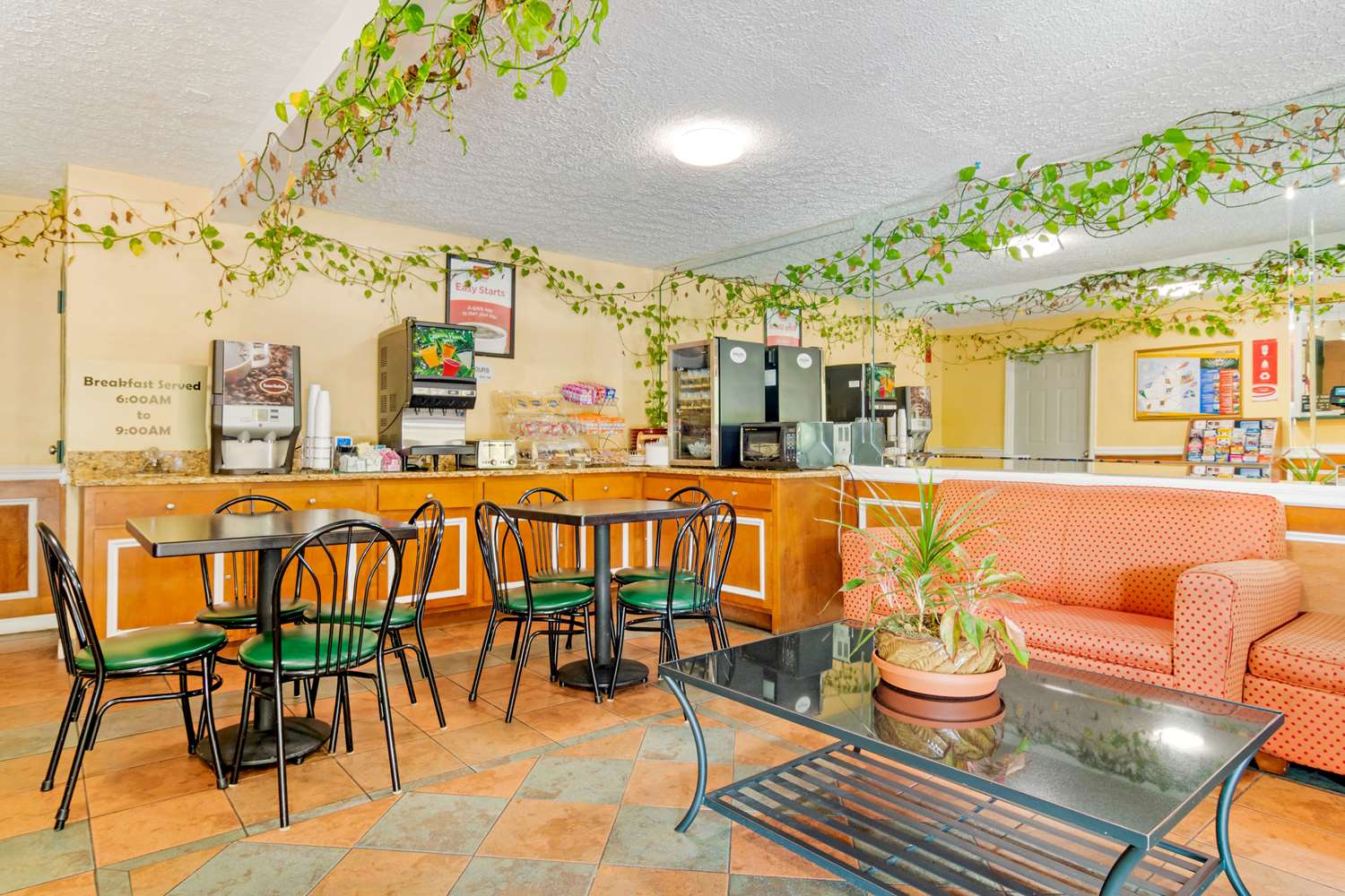 Econo Lodge Decatur - Atlanta East 17/24