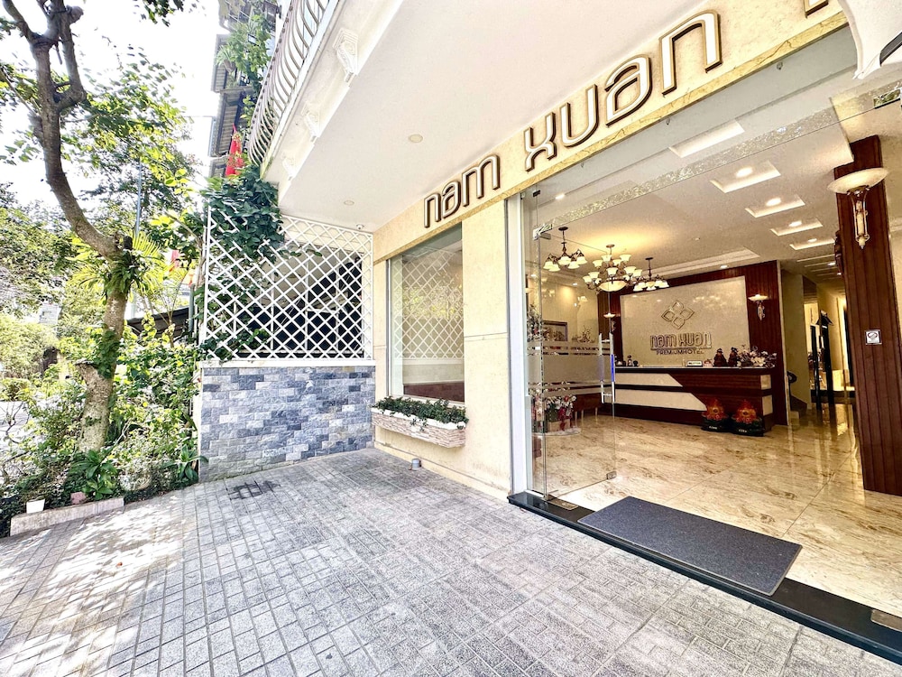 Nam Xuan Premium Hotel 65/68